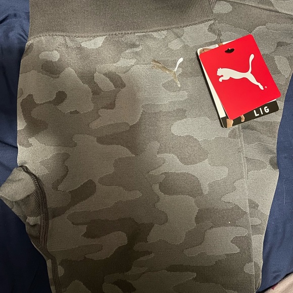 BNWT PUMA seamless leggings. - Picture 4 of 5